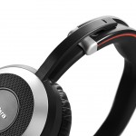 Jabra-Evolve_80_boom_arm_integrated