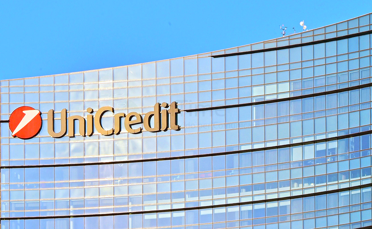 UniCredit abbandona Facebook franzrusso.it 2019