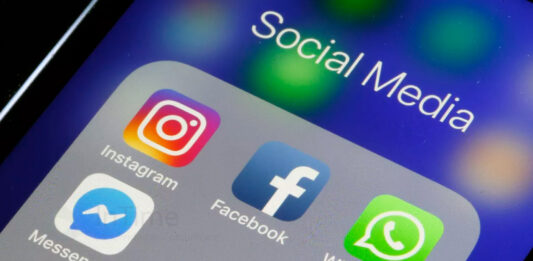 social media facebook app famglia