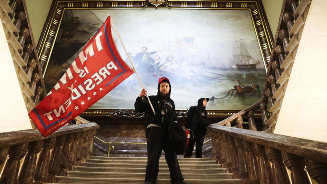 Il ruolo dei Social Media quando la democrazia negli Usa venne sospesa