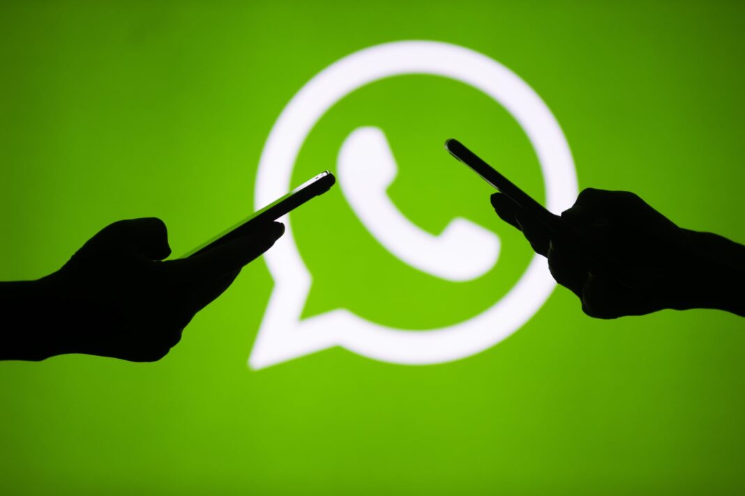 WhatsApp prende tempo e rinvia l’aggiornamento al 15 maggio