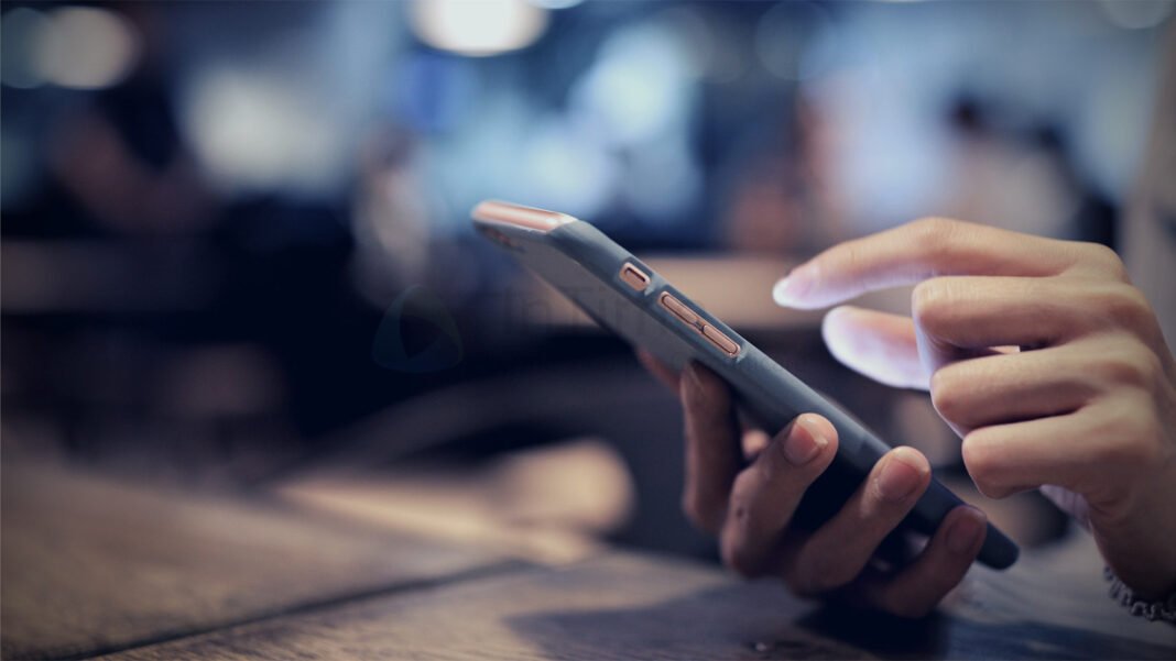 Italiani e Mobile, 77 ore al mese online durante la pandemia