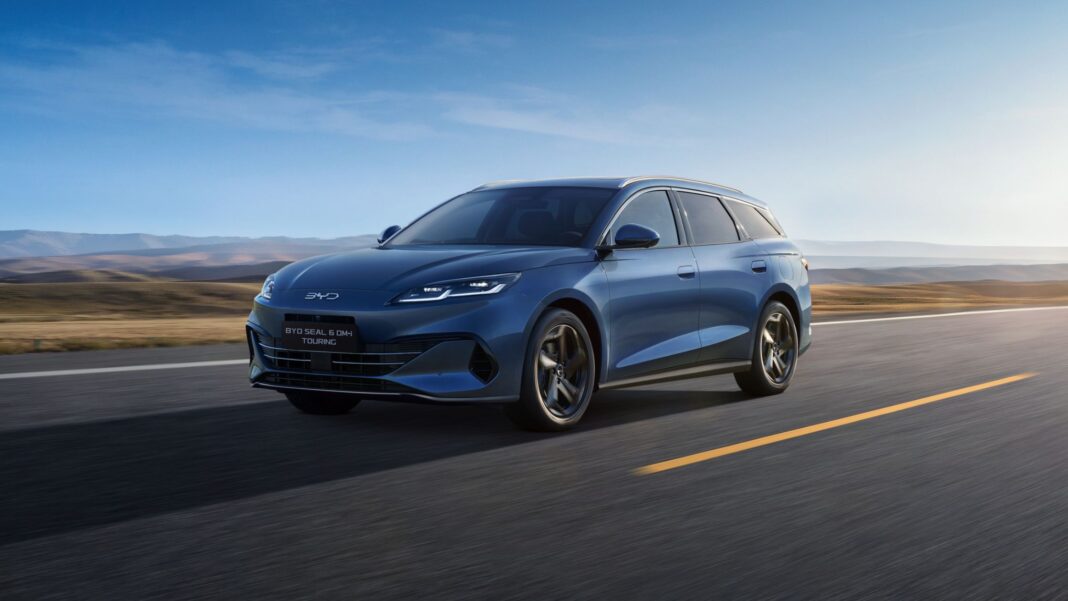 Nuova BYD SEAL 6 DM-i: l’ibrida che fa 1500 km