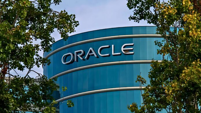 Oracle, cambio al vertice in vista di TikTok US e sfida sulla IA